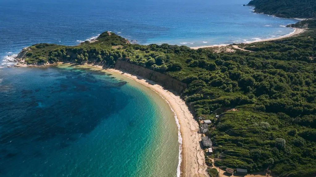 Praia Mandraki em Skiathos