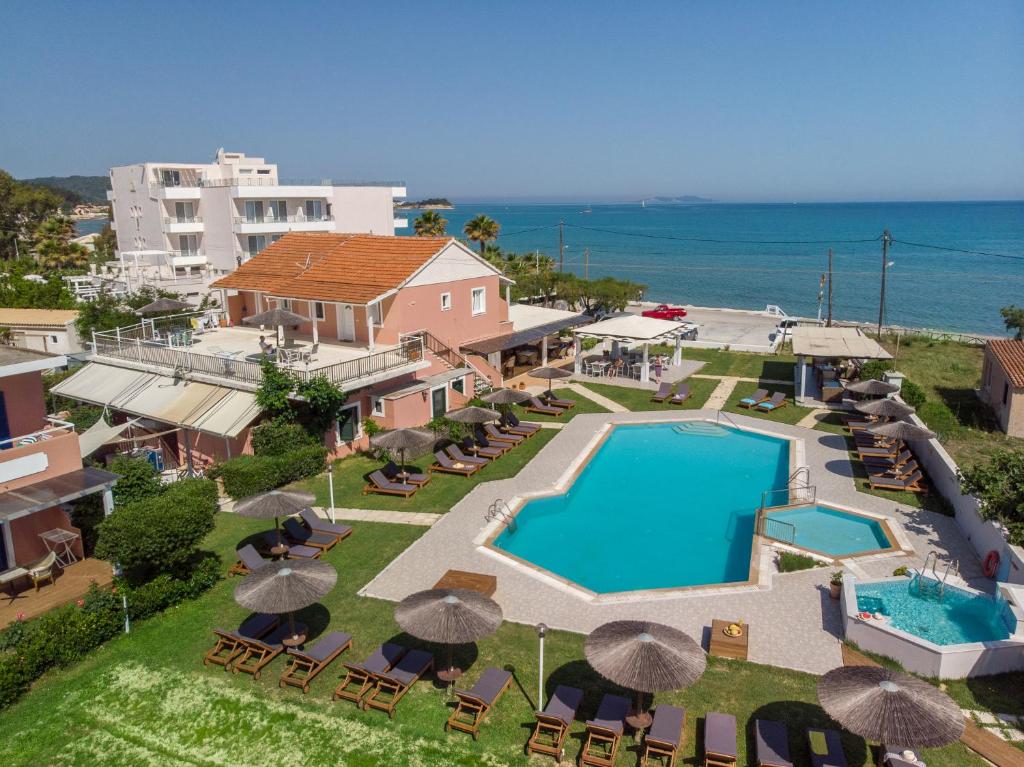 Piscina do The Wave em Corfu