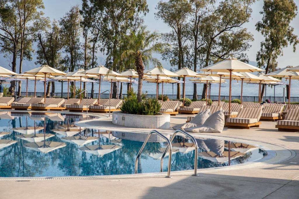 Piscina do Kerkyra Blue Hotel & Spa by Louis Hotels